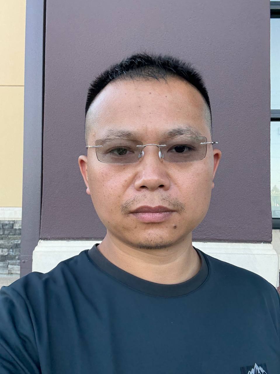 员工3