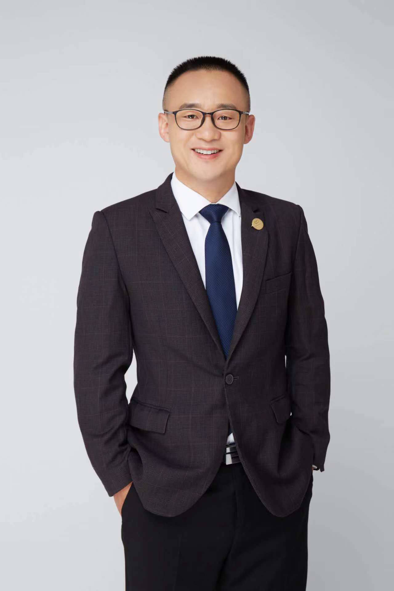 员工3